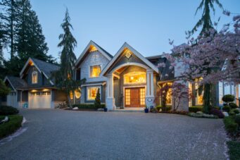 SPECTACULAR CLASSIC BRITISH PROPERTIES RESIDENCE - 620 St. Andrews Road, West Vancouver